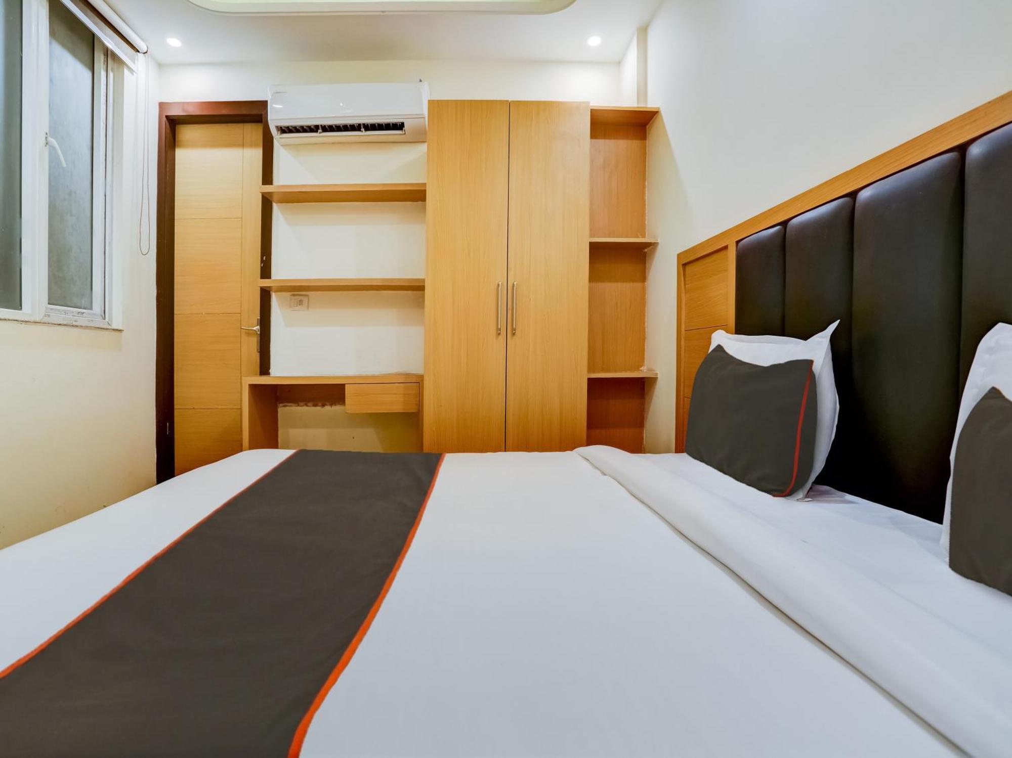 Collecion O White House Hotel New Delhi Bagian luar foto